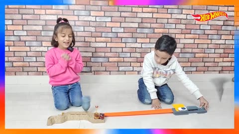 The Ultimate Fun Unleashed: Playing with Hot Wheels Tornado Twister Tracks!