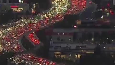 Traffic on the 405 Freeway in Los Angeles Thanksgiving week 2023