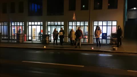 STILLER PROTEST - KAMENZ, Oststraße, 12 12 2021 - Mahnwaсhe für Frieden, Freiheit, Demokratie