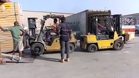 Two forklift hitting each other