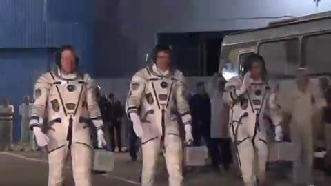 Expedition 28 Trio on Way to ISS