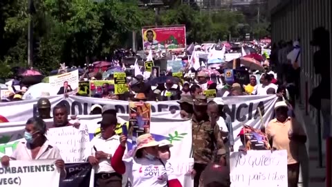 Salvadorans protest against leader on Independence Day