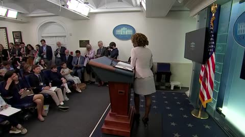 A student asks the WH press sec if Biden will make them wear masks again