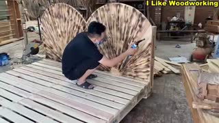 Great Woodworking Projects For Your Home 😎 Check out this 1 Minute Summary! Huge Pallet Bed! 😎