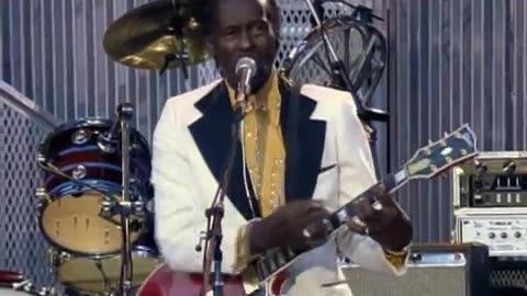 Chuck Berry with Bruce Springsteen .mp4