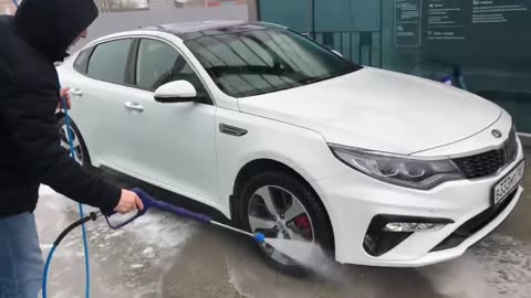 Washing dirty cars Kia Optima GT for $ 2 foam, wax, osmosis