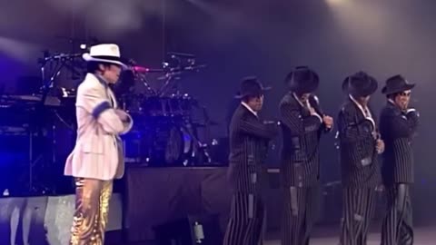 Michael Jackson - Smooth Criminal - Live HIStory Tour Munich 1997 HD
