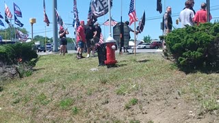 PISSED OFF PATRIOTS FLAGWAVE IN SEABROOK NH