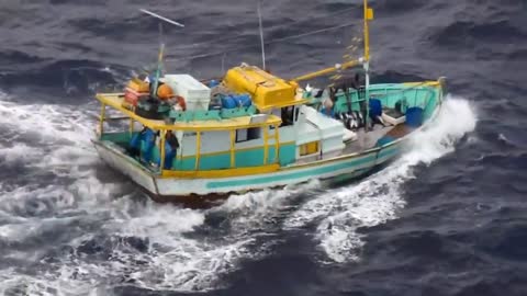 Pescadores enfrentando a fúria em alto Mar