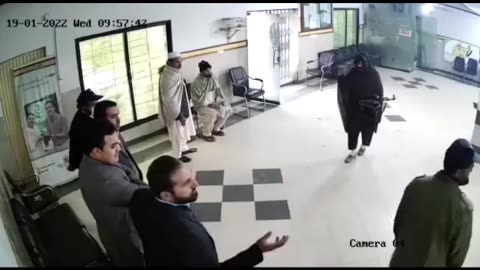 Bank heist in KPK, Pakistan #robbery#violence#lawlessness#armedrobbery#guns#gangs#crime#automaticweapons#shootout#criminals#heist