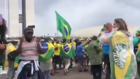 Bolsonaro Supporters STORM CAPITOL IN BRAZIL INSURRECTION