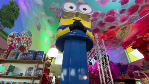 Giant Minions Pez