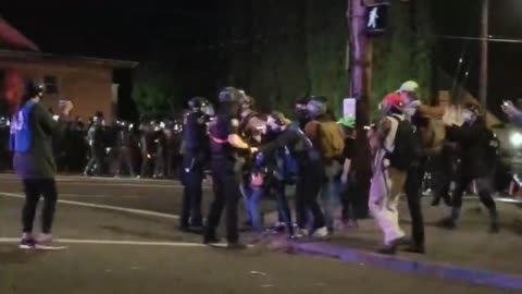 Portland Police Chase AntiFa At Multnomah County Sheriffs Office Protest
