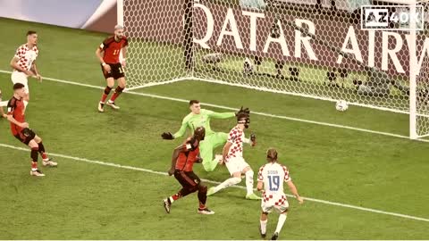 Romelu Lukaku Breaks Bench Window After Belgium Was Eliminated From the World Cup Group Stage