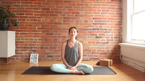 10 Min Beginner Yoga Video