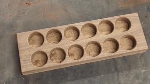 Egg tray round overs