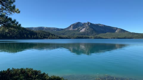 Central Oregon – Paulina Lake “Grand Loop” – Calm Tranquil Lake – 4K