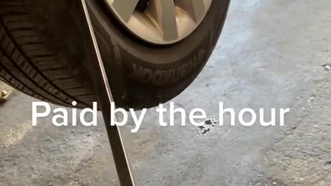 What is hidden under a beautiful wheel hub? Maintenance and repair