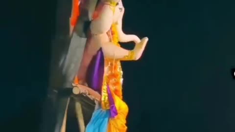 Ganpati apne gao chale