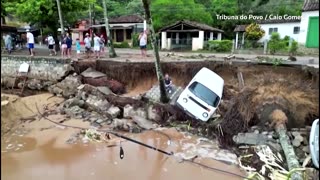 Heavy rains destroy streets, flood homes in Brazil