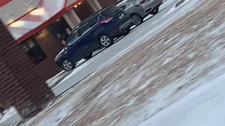 Not Even Snow Stops Texans From Getting to Whataburger