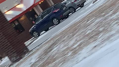 Not Even Snow Stops Texans From Getting to Whataburger