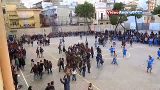 Andria: partita di calcio tra il Liceo Scientifico "Nuzzi" e il Liceo Classico "Troya"