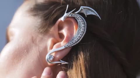 This master made an incredible ear jewelry || Cool jewelry ideas for your inspiration