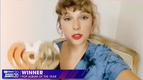 Taylor Swift gave her acceptance speech after receiving Pop Album of the Year