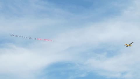 BENEDICT XVI WAS IN AN IMPEDED SEAT: Ravenna, Another Ultra-Catholic Banner Appears in the Sky.👇