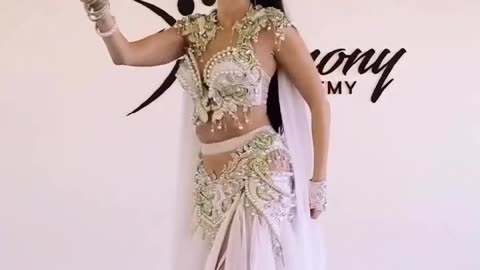 belly dancer