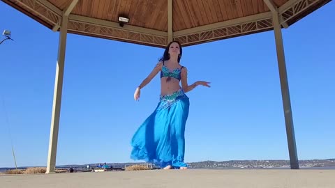 Beautiful- Lady- Bellydancer