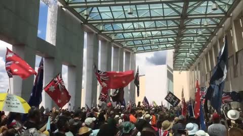Australia: Hundreds of ‘Freedom Convoy’ Protesters Descend on Parliament House in Canberra