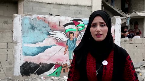Gaza artists paint murals on destroyed houses