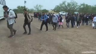 Eagle Pass TX: Border Patrol Escort Hundreds Across the Border