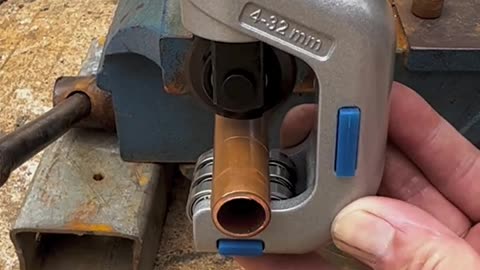 Pipe Cutting Tool