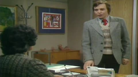 Mind Your Language - S01 - E10 - Hello Sailor.mp4