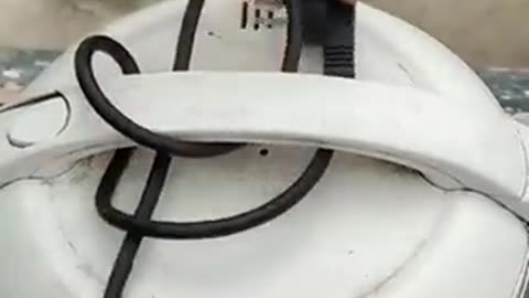 How to unfold stuck cable