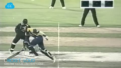 Wasim Waqar hilarious bowling