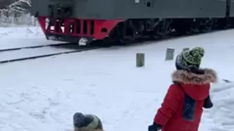 Awesome train honks to the tune of 'Baby Shark'