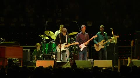 Eric Clapton & Steve Wiinwood at Madison Square Garden Part 1