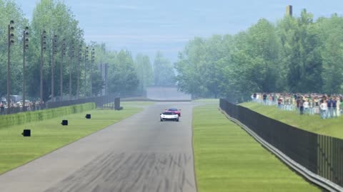 Lamborghini SVJ 63 vs Ferrari LaFerrari at Monza