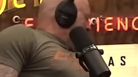 Joe Rogan & Theo Von Smelling Salts