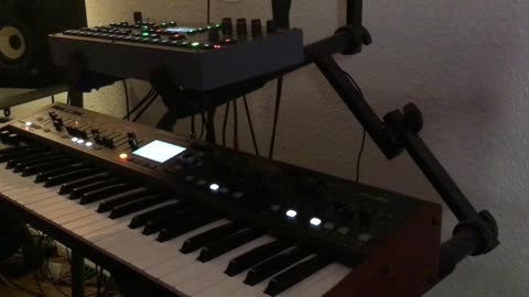 Behringer Deepmind + Octatrack + TD-3 Ambient