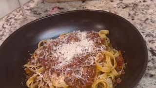 How to make Bolognese sauce with Pasta