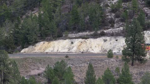 Montana Rail Link - BNSF Grain train climbs Mullan Pass