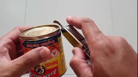 How to use a can opener from a pocketknife Kitchen, Swiss Army, Gerbert