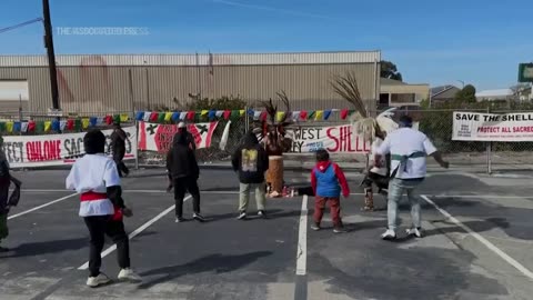 Leftists give Indian Posers FREE PARKING - Berkeley, CA votes to return sacred Native land