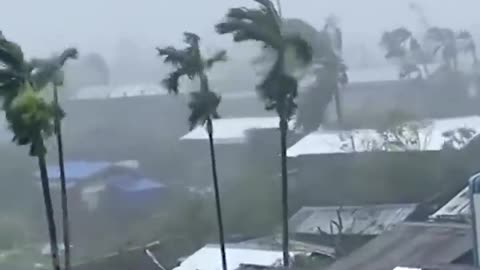 cayclon tufaan in india