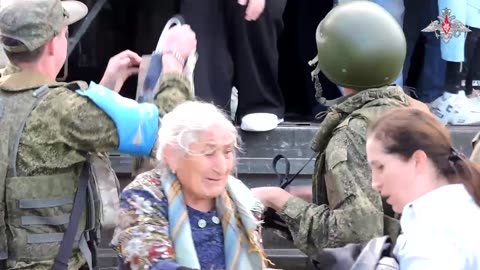 Russian peacekeeping troops continue to evacuate civilians population of Nagorno-Karabakh